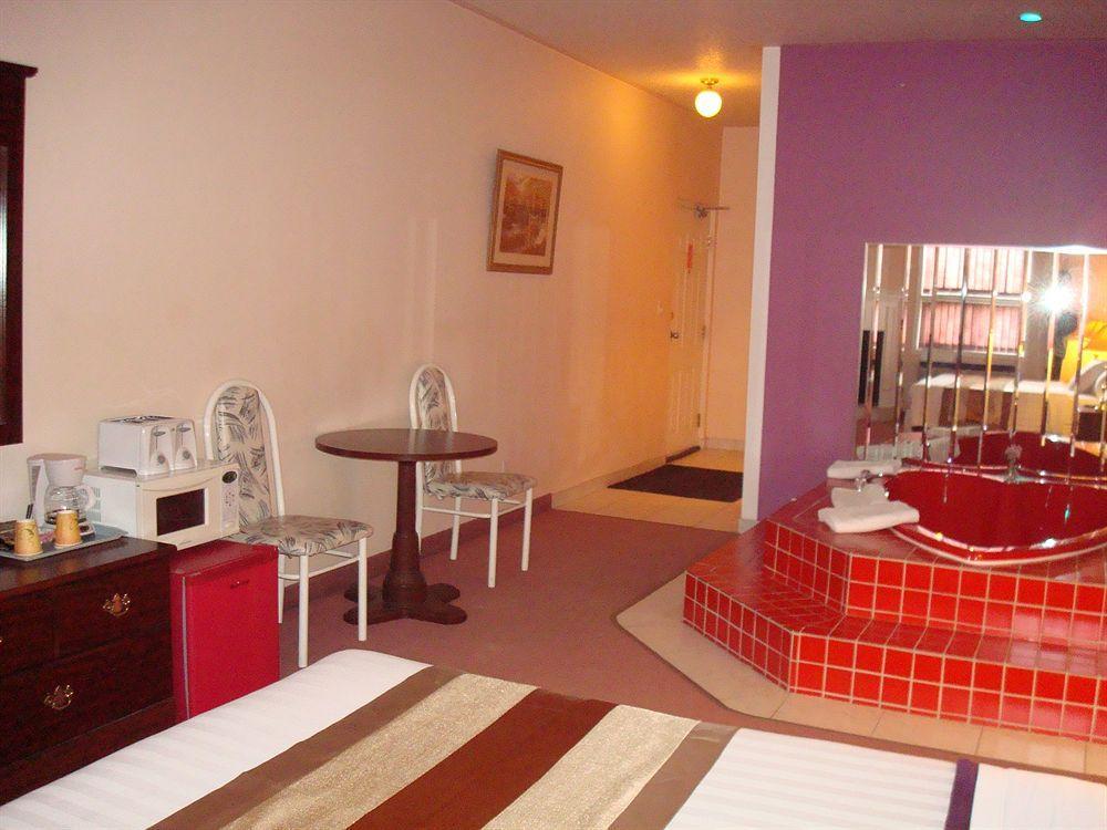 Grewals Inn And Suites Niagara Bagian luar foto
