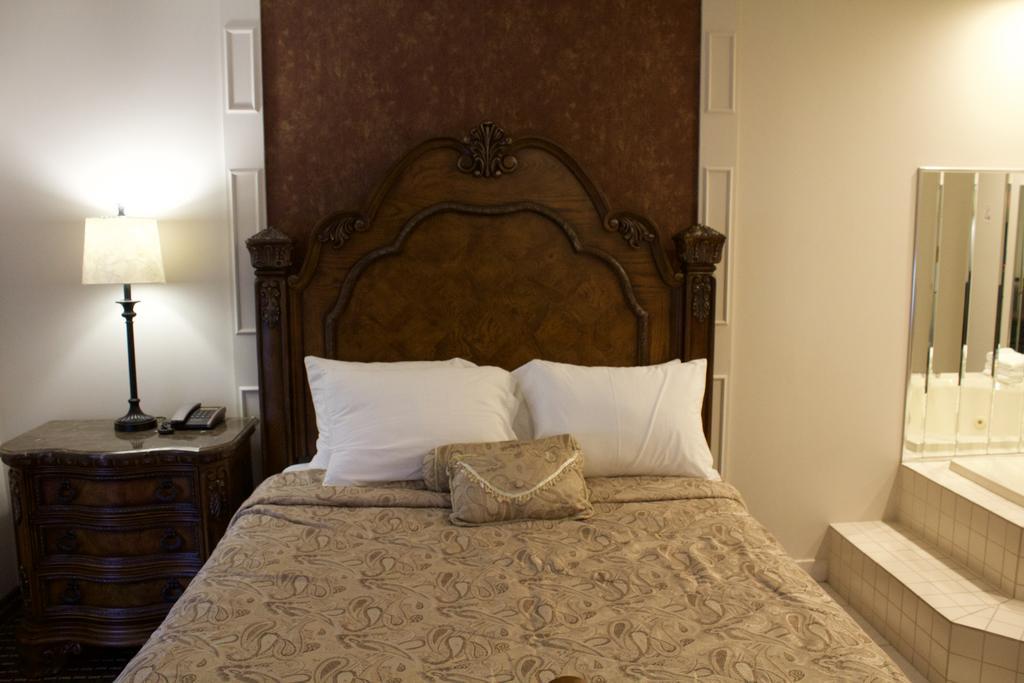 Grewals Inn And Suites Niagara Bagian luar foto