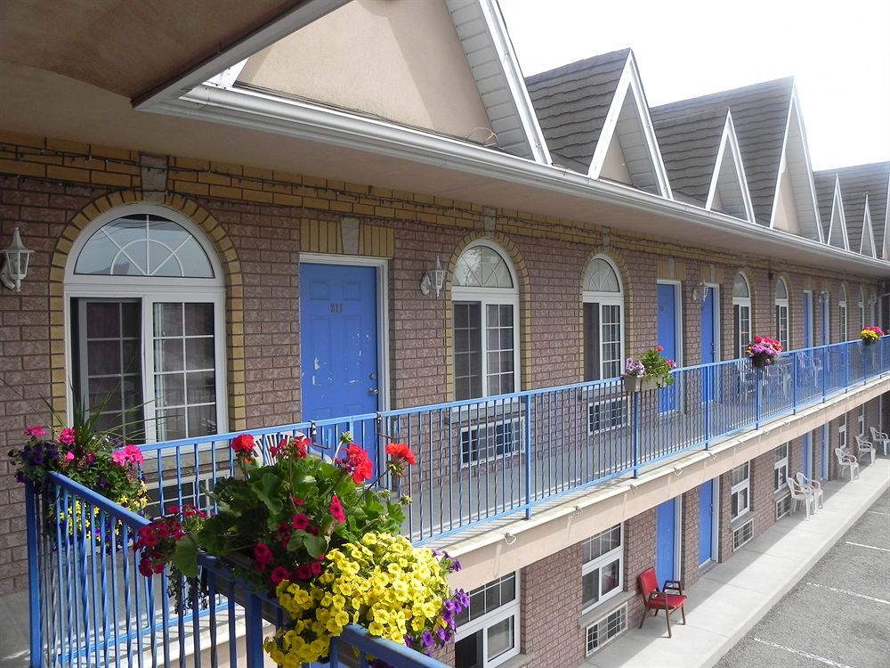 Grewals Inn And Suites Niagara Bagian luar foto