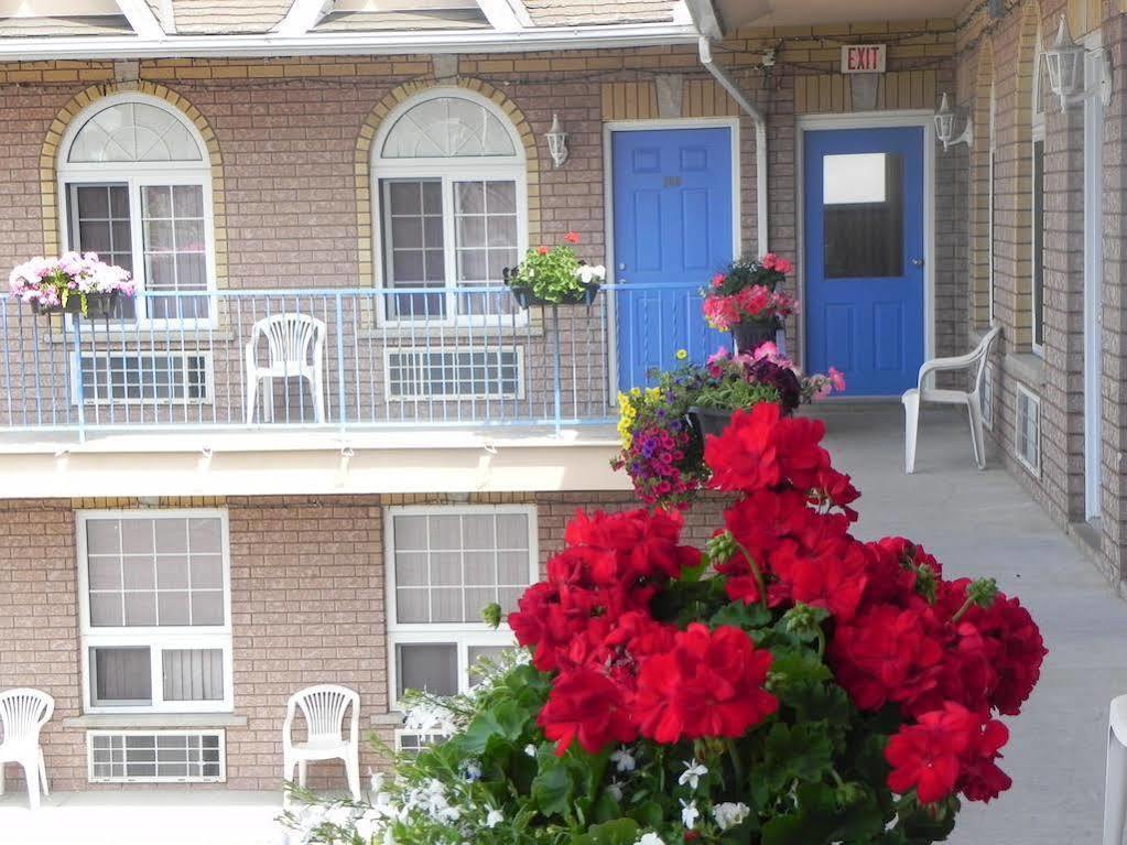 Grewals Inn And Suites Niagara Bagian luar foto